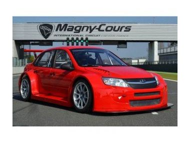 Лада демонструє новий Granta ТС1 WTCC