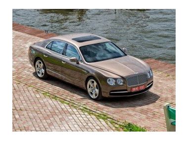 Випробовуємо новий седан Bentley Flying Spur