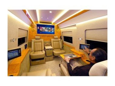 Розкішний мобільний офіс від Becker Automotive Design