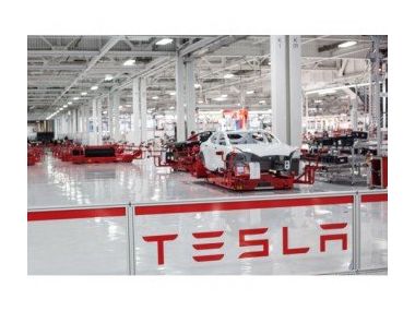 Чому процвітає Tesla Motors? три причини..