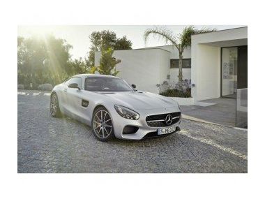 Оновлений спорткар Mercedes-AMG GT