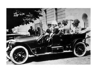 Автомобілі  Першої світової. Історія