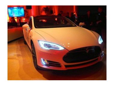 В США офіційно представили Tesla Model D