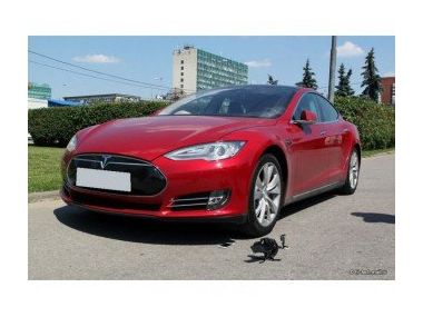 Огляд Tesla Model S: найтехнологічніший електромобіль