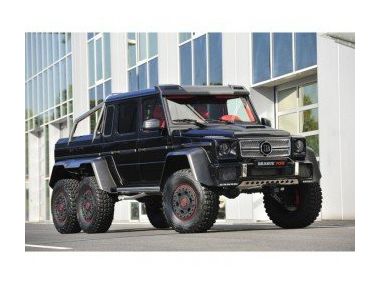 Тест шестиколісного монстра B63S-700 від Brabus