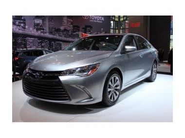 Нова Toyota Camry 2015 року. Американські ціни.