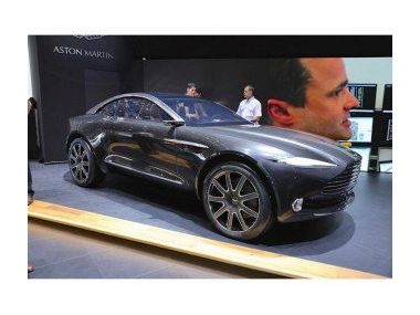 Електричний кросовер Aston Martin DBX