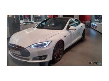Tesla Model S: особисті враження