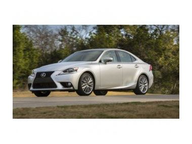 Lexus оновлює IS в 2015