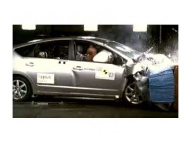 Економічні автомобілі погано пройшли краш-тестах від IIHS