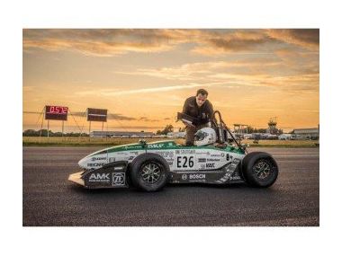 Електромобіль розігнали до «сотні» за 1,779 с