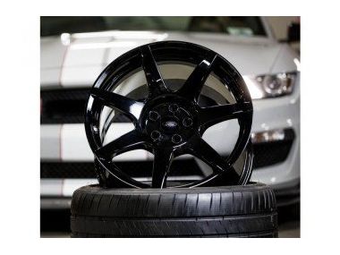 Shelby GT350R пропонує вуглецеві колеса