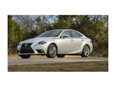 Lexus IS випустить обновлення для 2015 року