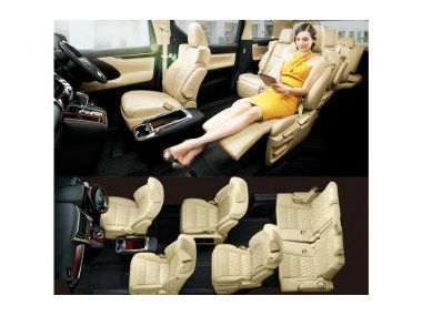 Незвичайний салон мінівена Toyota Alphard 2016