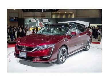 ​Honda до кінця 2016 випустить Clarity Fuel Cell