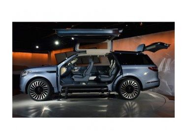 Новий позашляховик Lincoln Navigator 2017