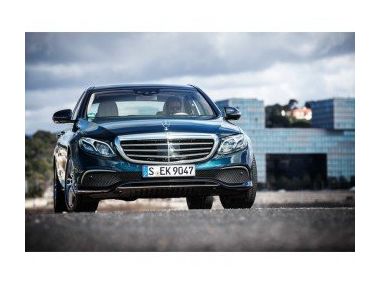 Тест-драйв Мерседес-Benz Е-класу W213 з автопілотом