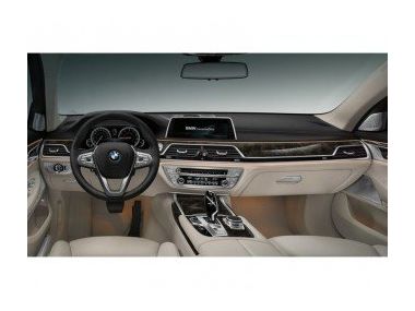 Десятка кращих інтер'єрів автомобілів 2016 року