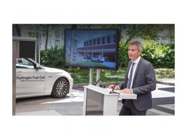 BMW змалював майбутнє з воднем