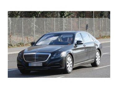 Mercedes вивів на тести оновлений S-Class 2017