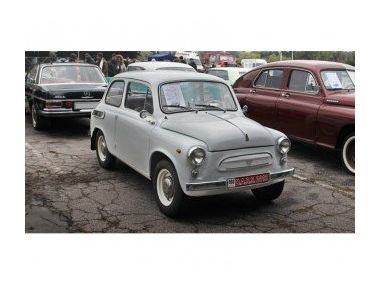 Розвінчуємо міфи про «горбатий» Запорожець