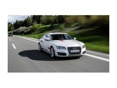 Компанія Audi розробляє «шосе майбутнього».