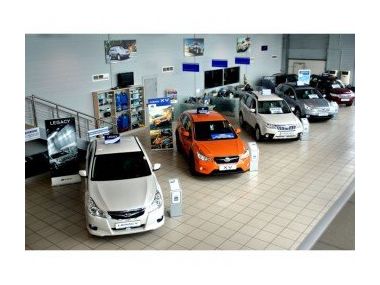 Переваги і недоліки покупки-продажу автомобілів через салон