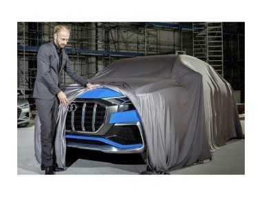 Кросовер Audi Q8 e-tron готується до прем'єри