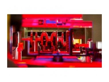 Для чого «гремлінів» у людській подобі навчають технологій