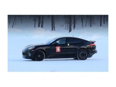 Porsche Mission E вийшов на зимові тести