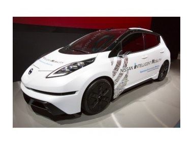 Автономні Nissan Leaf випробують в Європі