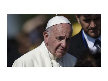 Папа римський вибрав Nissan, а не Tesla