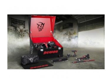 Dodge випустить Demon з валізою інструментів