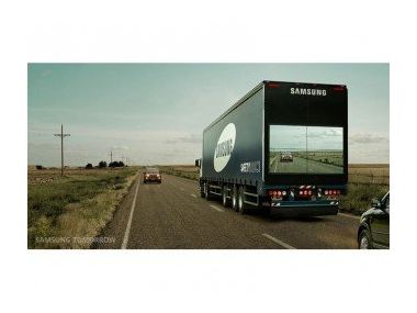 Samsung тестує "прозорі" вантажівки