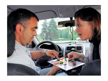 Десять важливих порад для молодих водіїв.