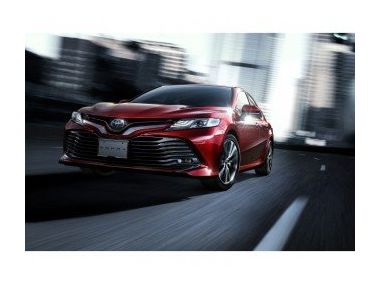 Гібрид Toyota Camry виявився помітно економічніше