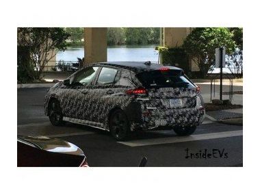 Новий Nissan Leaf 2018 помічено на тестах