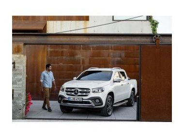 Mercedes офіційно представив серійний пікап X-Class