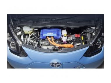 Toyota розробляє твердотільні літієві батареї