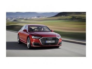 Audi A8 2018: тест на плавність з допомогою відра води