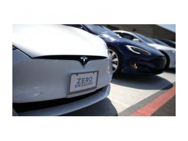 Tesla Model 3 не матиме ключів!