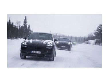 Випробування нового Porsche Cayenne завершені.