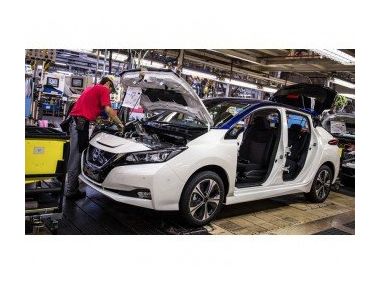 Новий Nissan LEAF: новий стандарт для електромобілів
