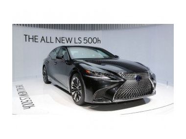 Lexus готує 600-сильний седан LS
