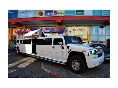 Вибираємо лімузин на весілля