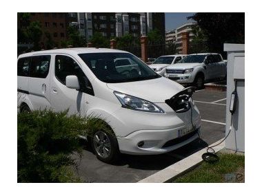 Оновлений Nissan e-NV200 з 40 kWt акумуляторною батареєю