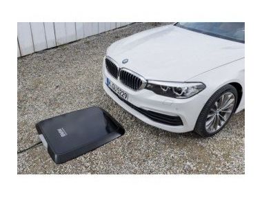 Як працює бездротова зарядка BMW?