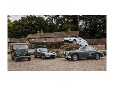 Тест-драйв класики Jaguar і Land Rover