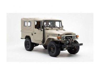 Історична Toyota FJ43 на виставці SEMA 2017