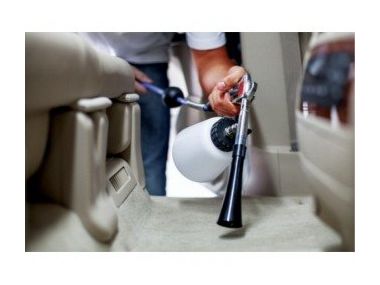 Хімчистка салону авто: який спосіб вибрати